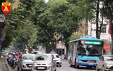 Đẹp mê mẩn với các mẫu đèn trang trí trên đường phố Hà Nội